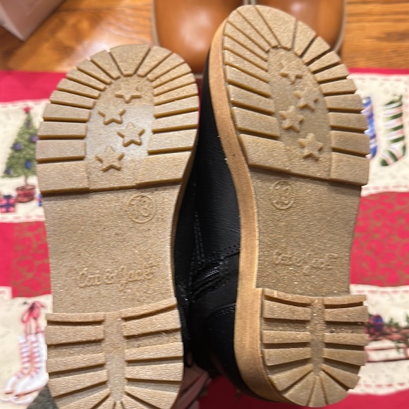 Girls Cat & Jack black Tinsley ankle boots with side zipper & traction s… - Picture 9 of 9